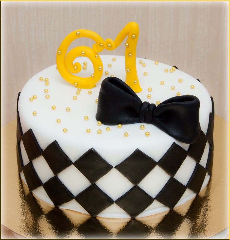 2 торта для одного мужчины ...