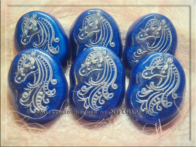 Мумики и еще немного лошадок)))