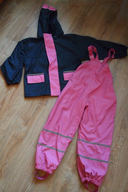 Продам костюм,подобие ТИМ на девочку 110-116,штаны на флисе внутри 1500