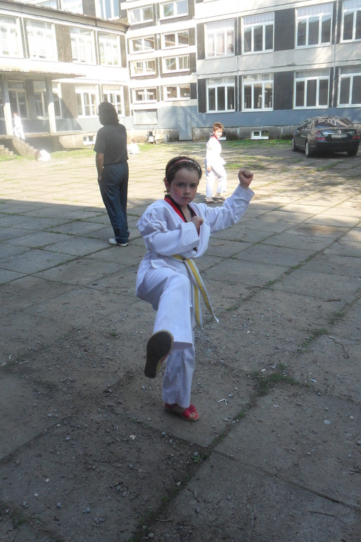 Уезжает моя доченька на сборы...