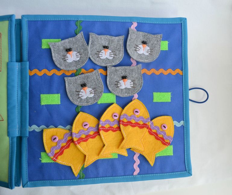 Именная развивающая книжечка)