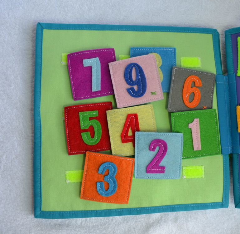 Именная развивающая книжечка)