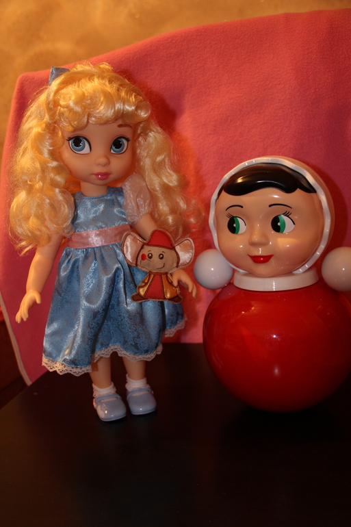 Наши игрушки в 8 месяцев)