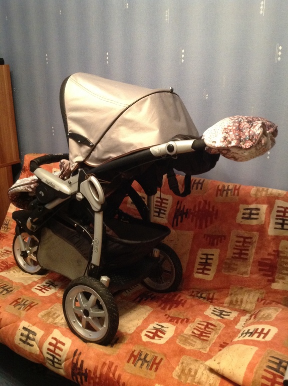 Продам Peg-Perego Gt3 +аксы ,заказанные спец под коляску 13000р,разумный торг