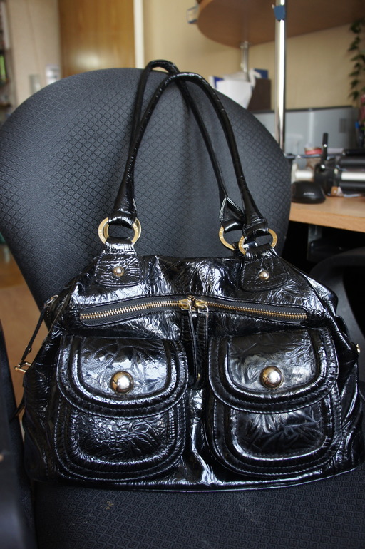 Сумка кожаная лаковая 3500р, торг небольшой уместен