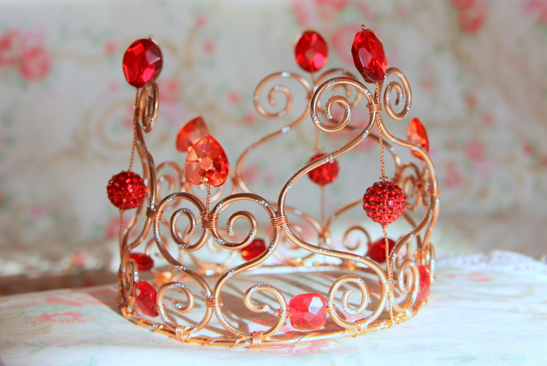 Первая корона