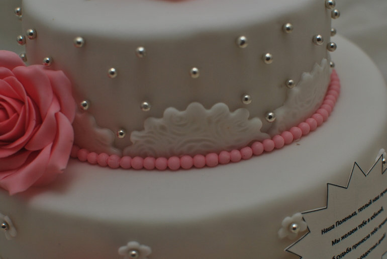 Торт с розочками на 15-летие