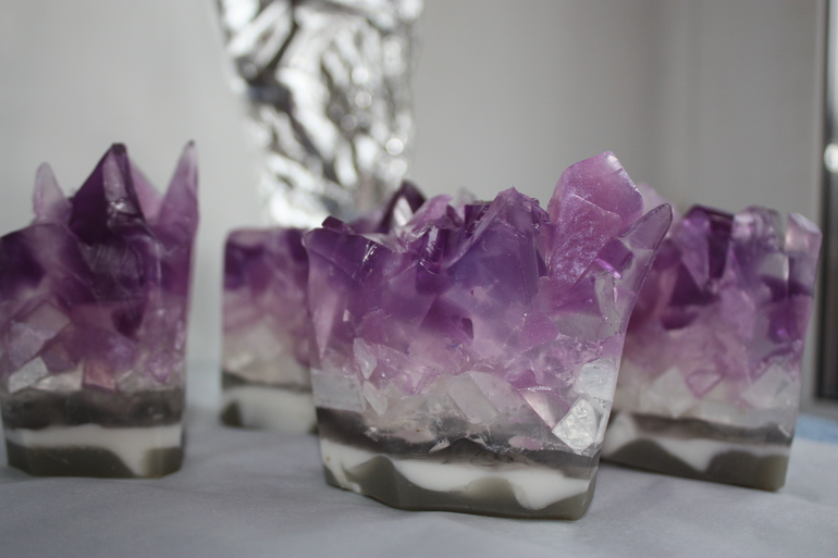 Аметист. Мыльный камень