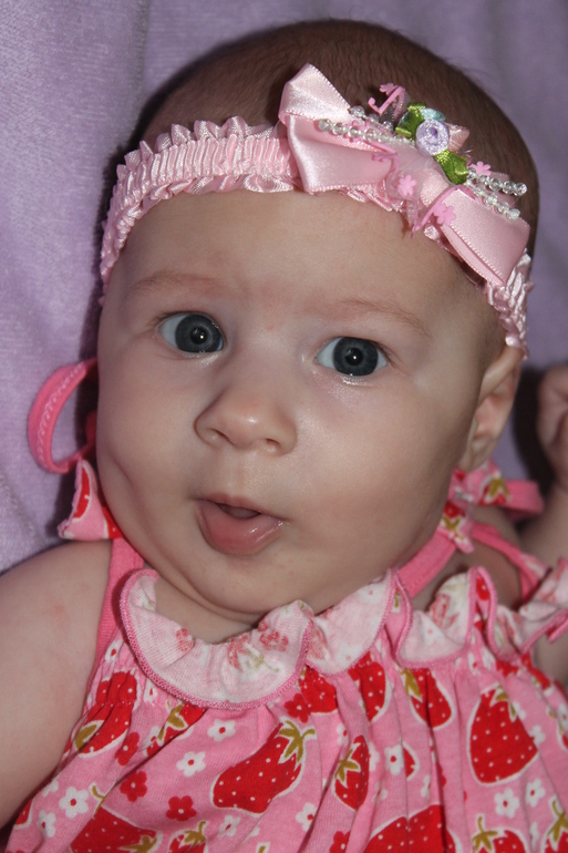 Ритусе без недели 3 месяца))А у нас сладкая клубничка в ноябре))(много фоткоф)