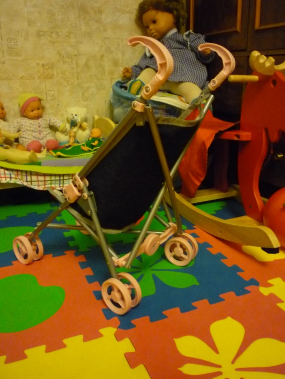 Обновленная кукольная коляска.1