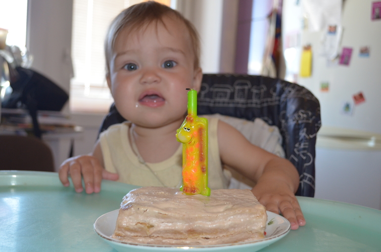 Алисику годик 12.08.2013