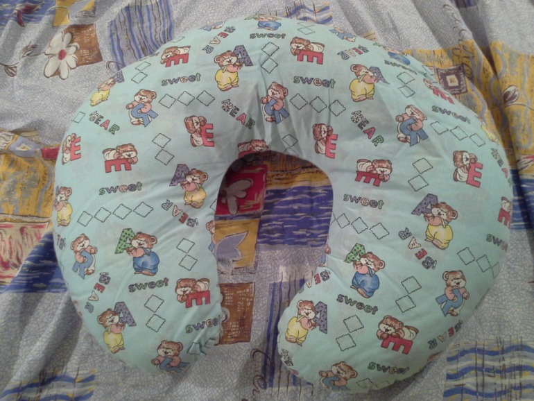 Подушка для кормления с наволочкой 400р