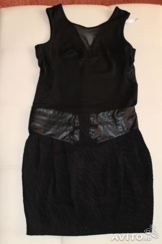 Потрясающее платье. Вариант - вечернее или casual. Супер - на новогодний корпоратив