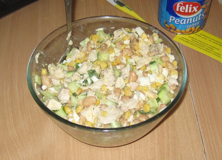 слепила из того что было )))