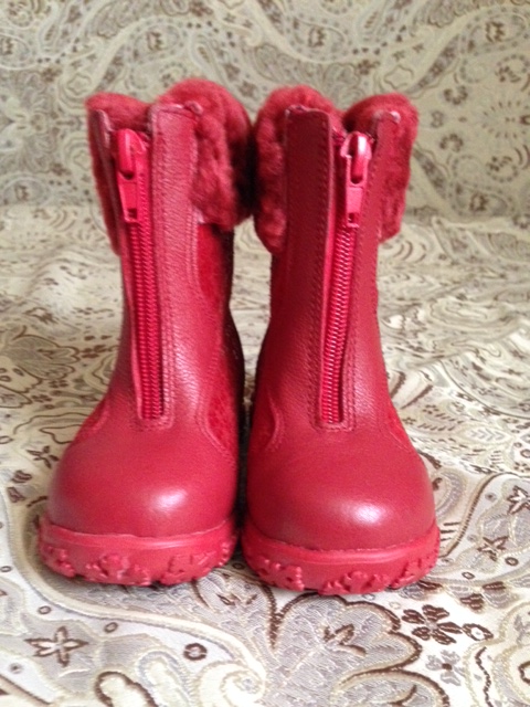 Продаю зимние саожки на девочку р.20