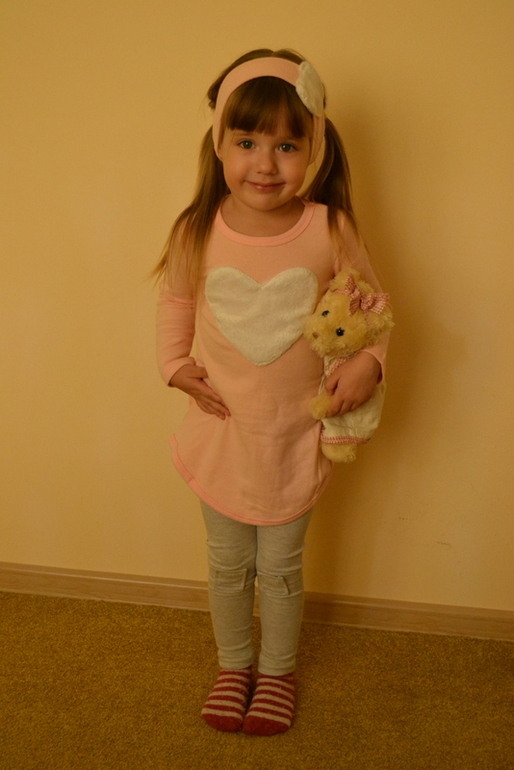 Получили набо (ободок, кофта, лосины) и теплые брюки :)