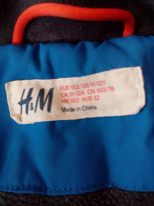 Продам куртку на мальчика