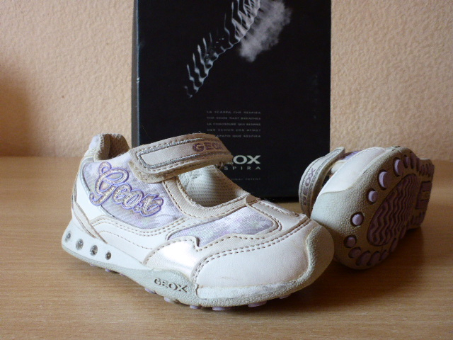 Кросовочки GEOX 22р -14см 700р