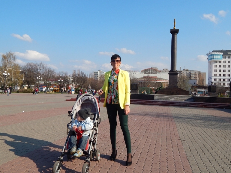 Яркая  весна