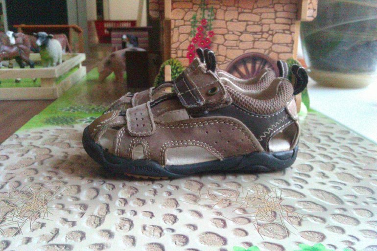 Продаю обувь Pediped, shooshoos, а также резиновые сапоги (размеры 20-22)