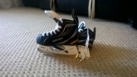 Детские хоккейные коньки Bauer Supreme eur28