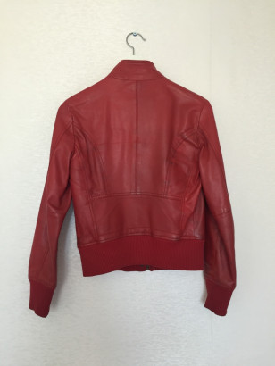 Кожаная куртка mango