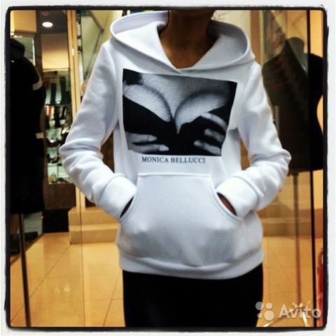 Толстовка белая (грудь)