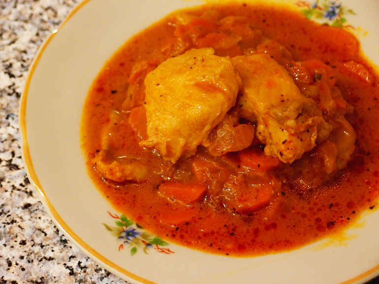 Морской язык, тушеный с овощами