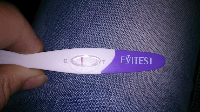 Памятка энтеровирусная инфекция у детей. Памятки по энтеровирусной инфекции для детского сада. Источник энтеровирусной инфекции. Эви имя. Эви с тремя полосками.