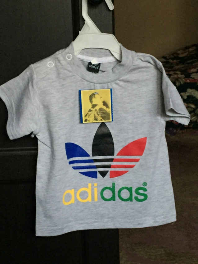 футболка Adidas, новая 18-24 месяцев