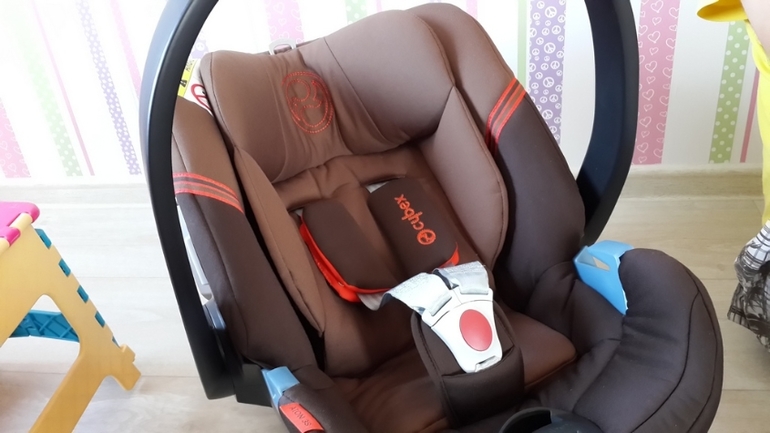 Автокресло Cybex Aton 3s + база Cybex Aton base 2-fix
