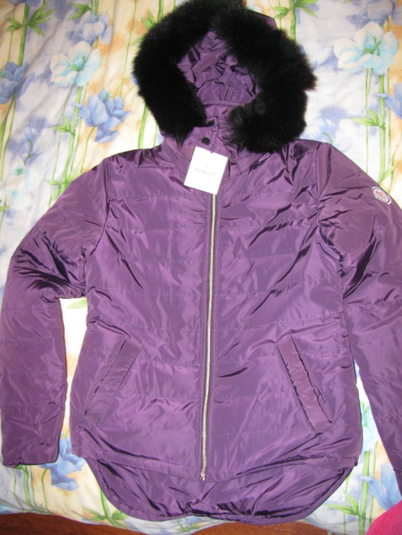Хвастики и живые фото Moncler (Leggi)