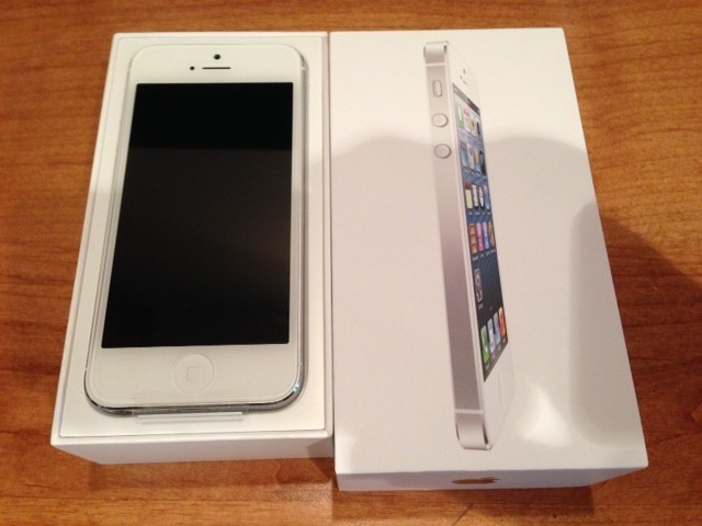 Apple iPhone 5 - 64GB б/у 23000