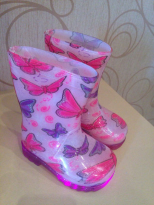 Резиновые сапожки с подсветкой