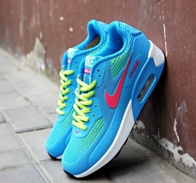 Кроссовки nike airMAX ЗАКАЗЫВАЮ 23.06!!!!