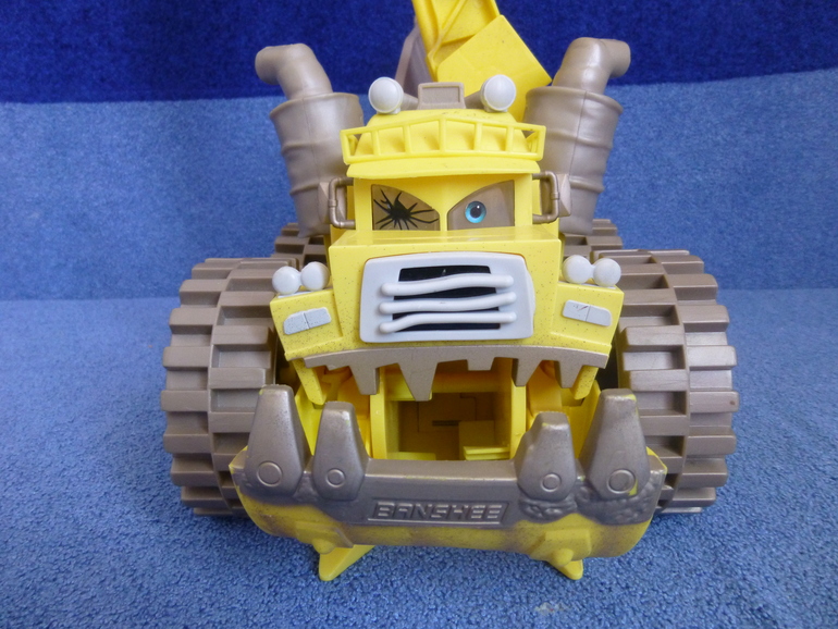 И так встречайте Screaming Banshee Tractor Diecast Car Eating M2281 (Disney Pixar Cars 2)