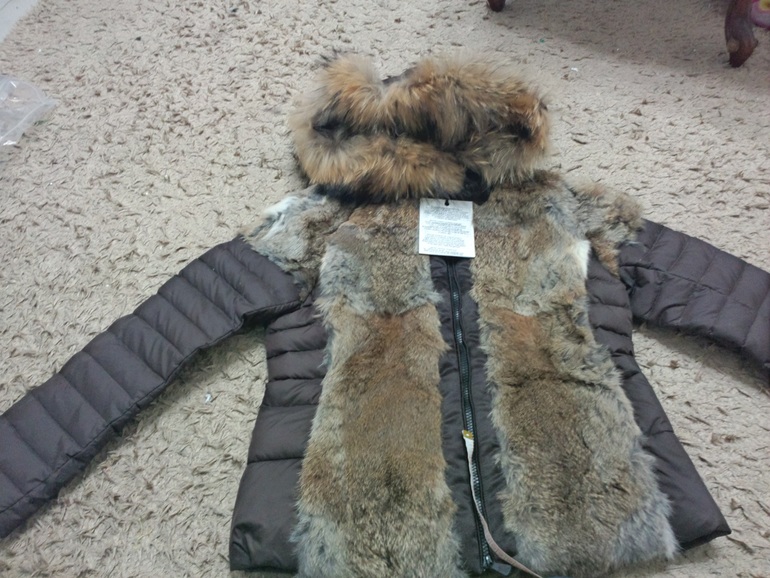продам пуховик копия Монклер!!