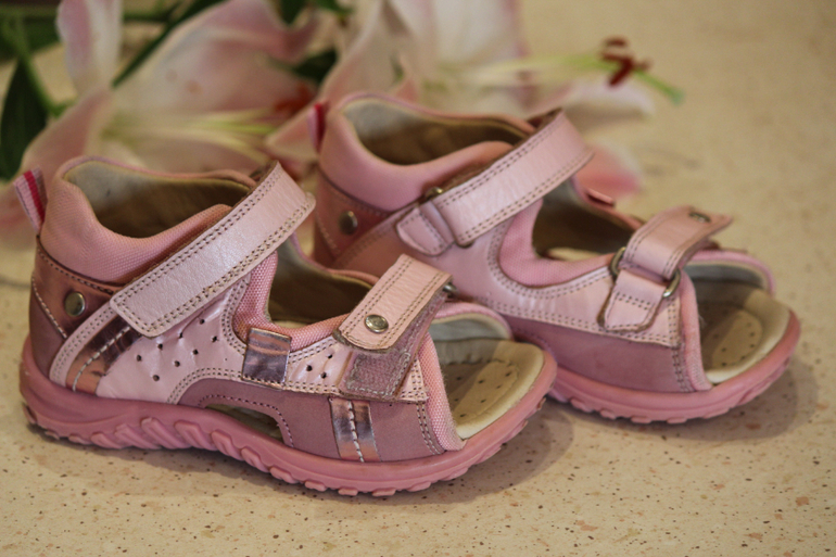 Crocs (С7), Капика (Kapika, разм.23), Minimen (разм.23), PrettyGirl (разм.23)
