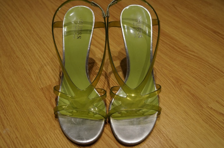 Босоножки GUESS 38р. 1500р.