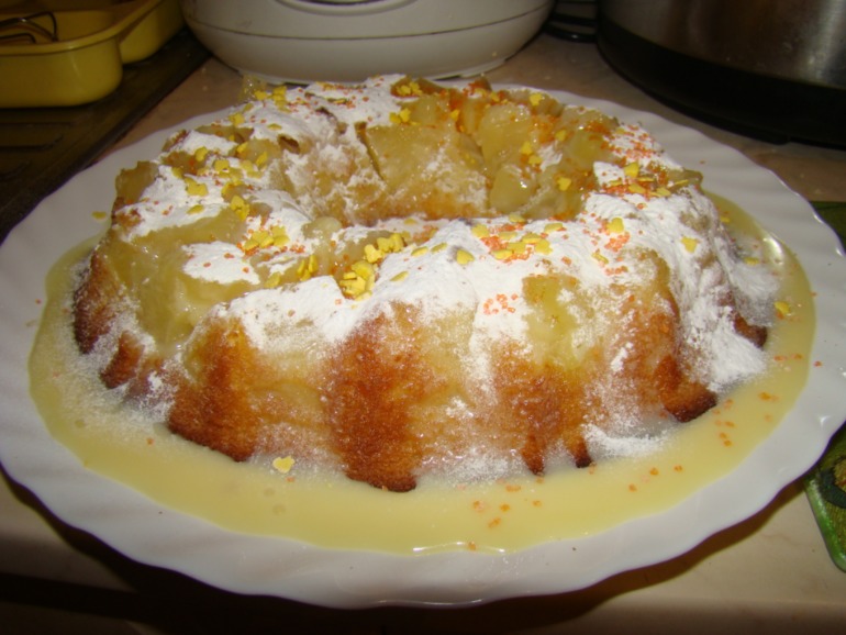 Кекс с ананасами....