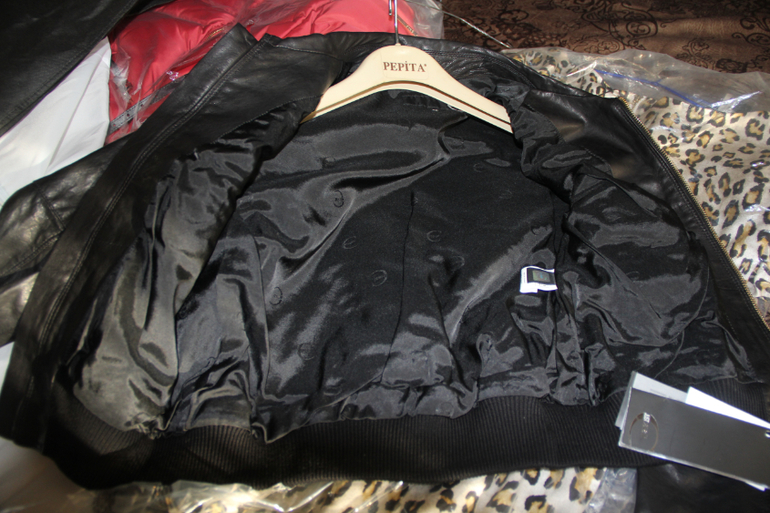 Куртки пуховые Liu Jo *** Just Cavalli *** Burbery *** DKNV ( все вещи оригинал , имеются голограммы и номера для проверки подлинности)