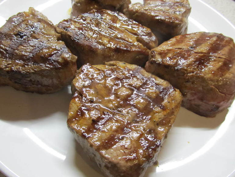 Стейк, винное масло и мои размышления