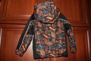 Куртка на весну Futurino  в отличном состоянии