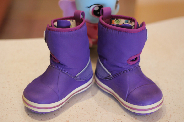 Crocs (С7), Капика (Kapika, разм.23), Minimen (разм.23), PrettyGirl (разм.23)