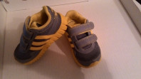 Осенние ботинки 20р и кроссовки adidas original 21