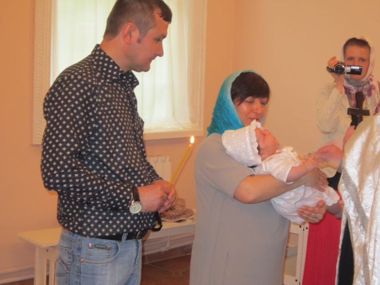 17.05.14 мы покрестили нашу вареньку.