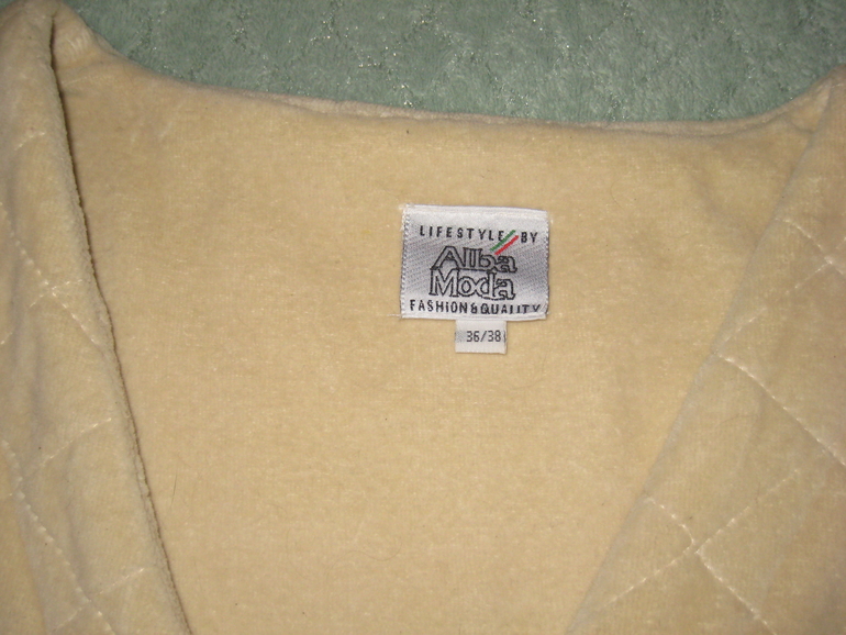 Жилет женский ALBA MODA р48-50