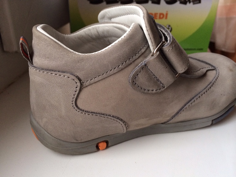 Продам 25 р-р Bebe*tom ortopedi