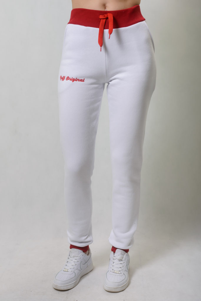 Спортивные штаны из футера 3 нитки с начесом. Штаны трехнитка. Штаны трехнитка женские. Белые спортивные штаны. Брюки спортивные светло серые с начесом.