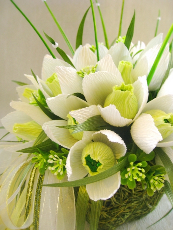 подснежники...